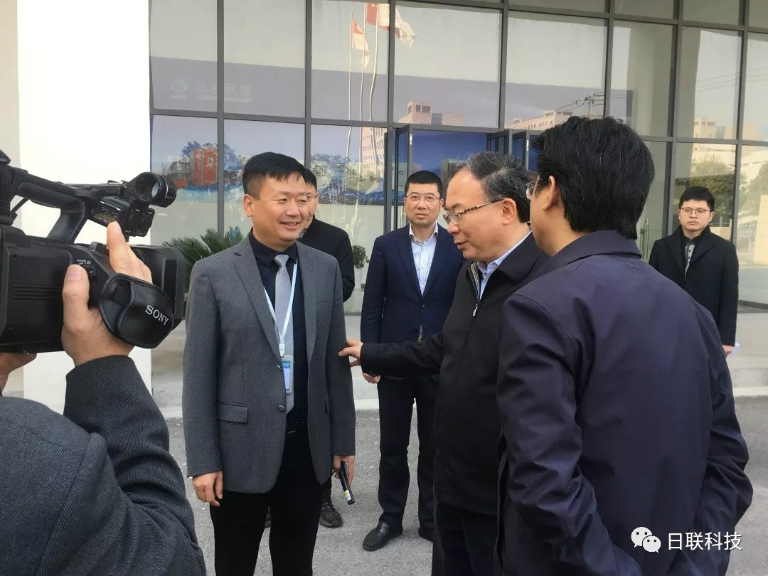无锡市委书记李小敏赴ag公司科技无锡总部参观调研